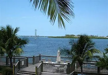 Hotel Courtyard By Marriott Key West Waterfront