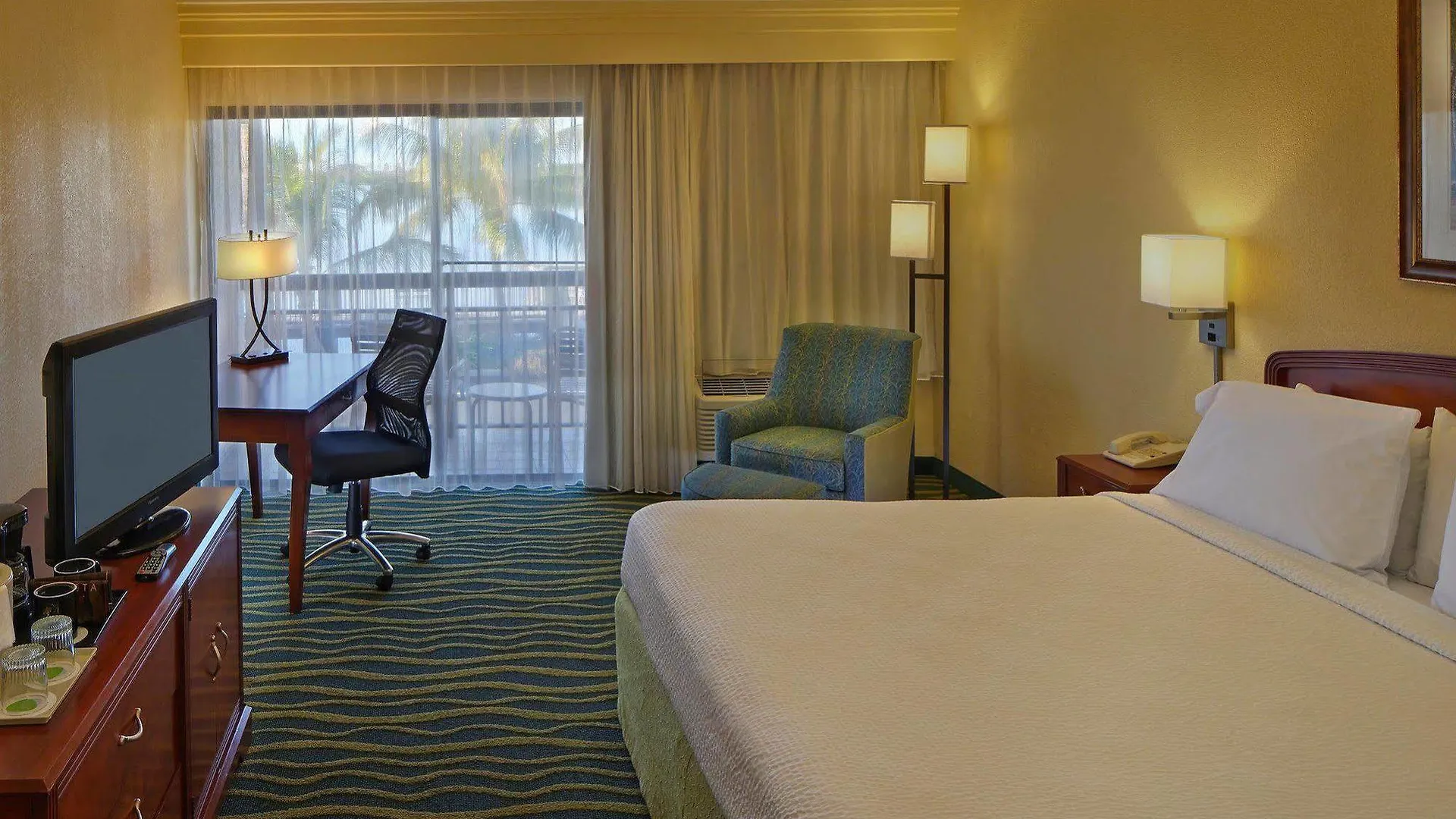 Hotel Courtyard By Marriott Key West Waterfront